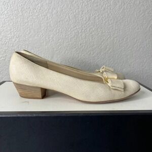 Salvatore Ferragamo Boutique Vara Bow Pumps Beige Slip On Women's Size 6.5 B
